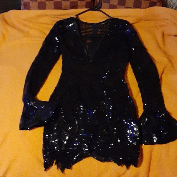 Black sequins dress - Picture 2 of 5